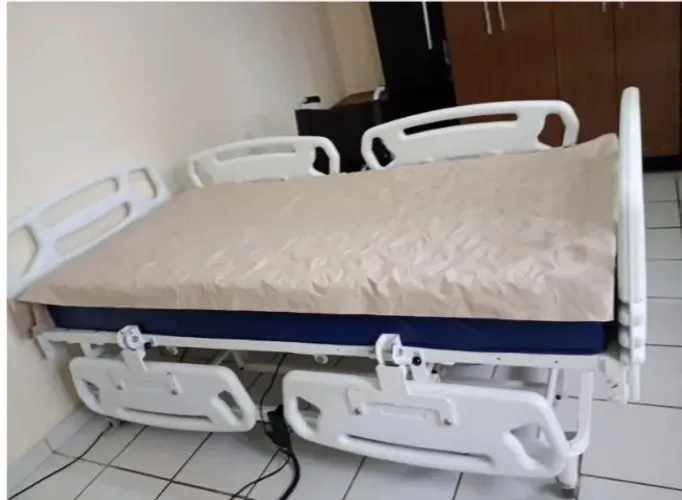 Cama Hospitalar Elétrica Completa Seminova + 2 Colchões Napa + Colchão Pneumático (Brinde)