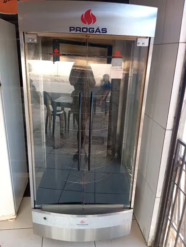 Máquina de assar frango