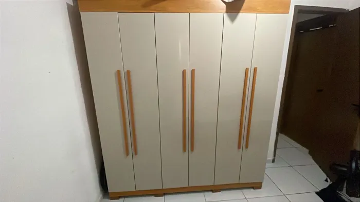 Guarda-roupa  novo usado apenas 3 meses 