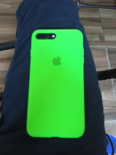 Vendo um iPhone 7 plus 