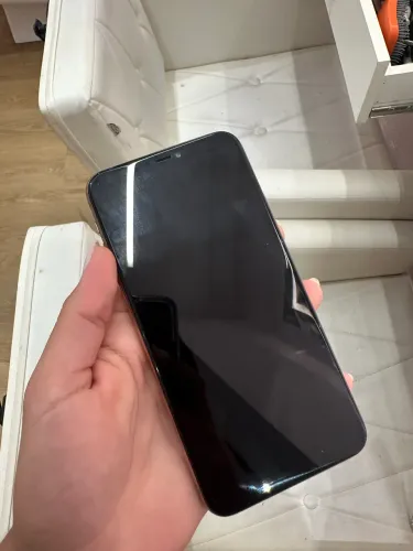 iPhone 11 Pro Max com problema na placa