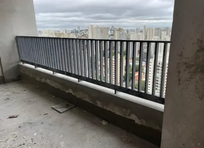Guarda-Corpo e Grades de Proteção Sob Medida com Segurança