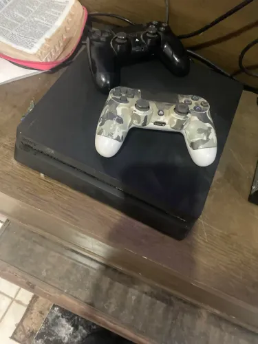 Ps 4 slim 