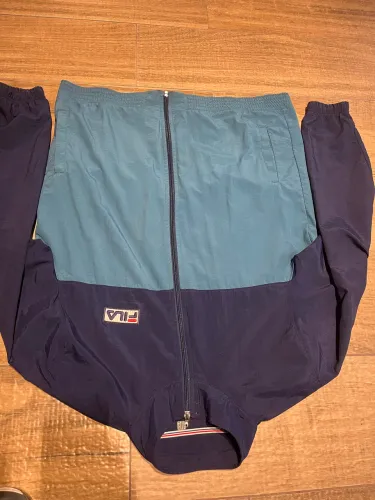 Jaqueta Corta-Vento Masculina Fila Azul-Marinho e Azul
