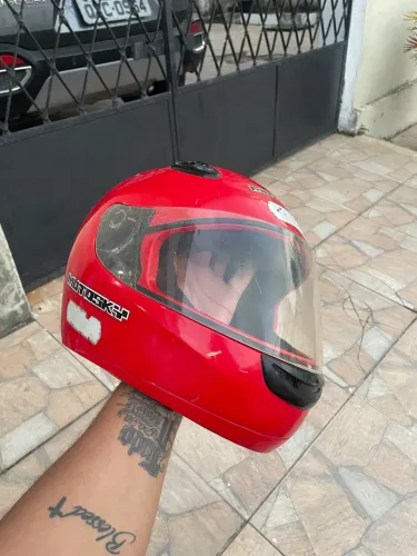 CAPACETE
