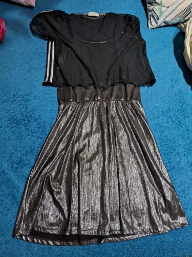 Vende-se vestido novo