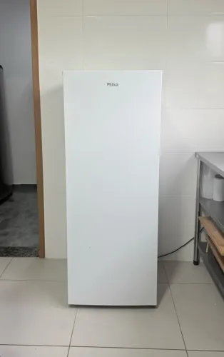 Freezer Vertical Philco 2 em 1 201L PFV205B