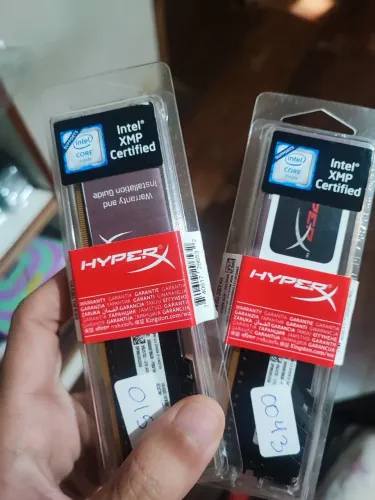 Memória kingston fury 8gb DDR4 3000MHZ