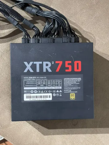 Fonte XFX XTR² 750W REAIS - 80 Plus Gold Fonte Para Pc Gamer RTX AMD NVIDIA