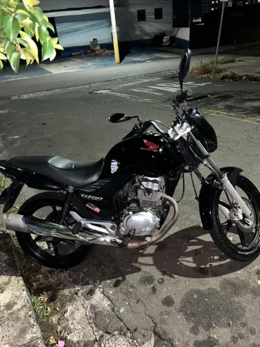 Vendo titan 150 ex 2012
