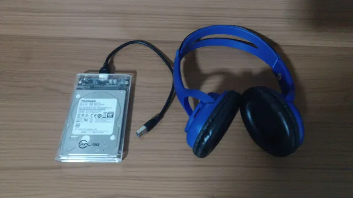 Vendo HD externo e fone pra vídeo game