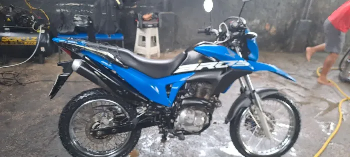 Honda bros 160 2019 pra sair logo 