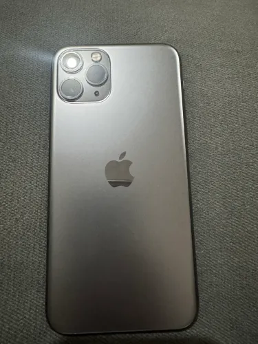 Vendo iPhone 11 Pro .
