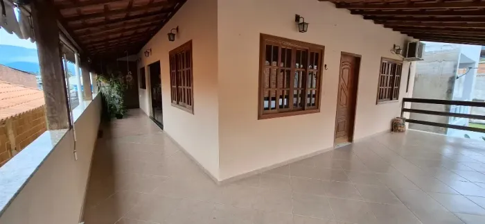 Casa no Parque Mambucaba, 2 quartos (suites)