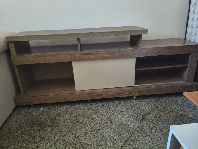 Rack para TV com Rodinhas