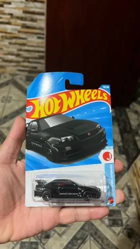 Hot wheels skyline preto 2026