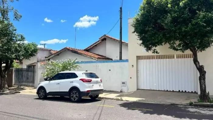 Casa 155m² com Terreno 300m² | Araçatuba-SP | Vila Santana - Próx. Zoológico Municipal e d