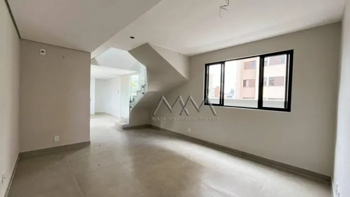 Apartamento Duplex à Venda no Bairro Santo Antônio | 109 m² - 2 quartos.