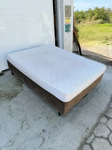 Cama box casal usada