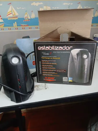 Estabilizador verti 300va