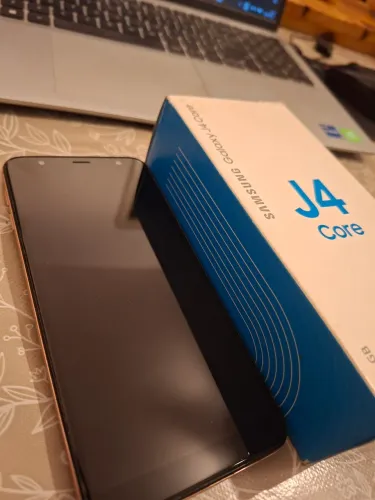 Celular Samsung J4 Core impecável