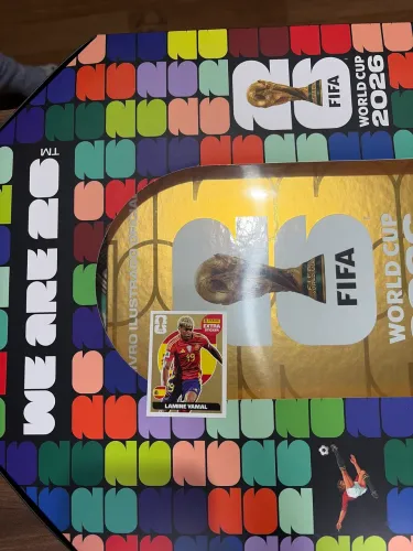 Figurinha LEGEND OURO - Lamine Yamal