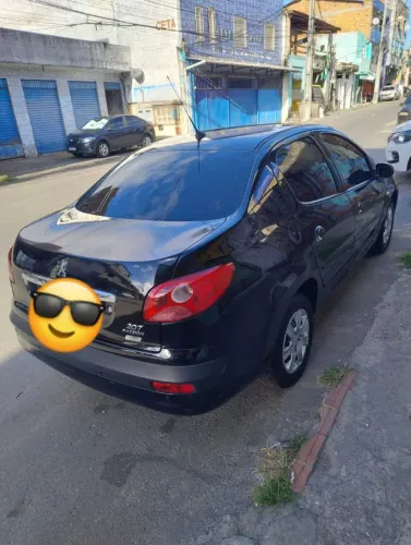Peugeot 207 Sedan Passion XR 1.4 Flex 8V 4P 2011