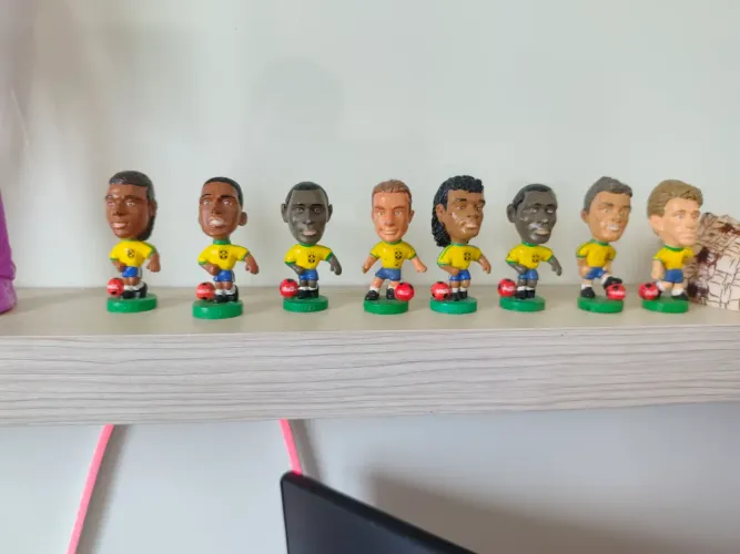 Super miniaturas do Brasil da copa de 1994