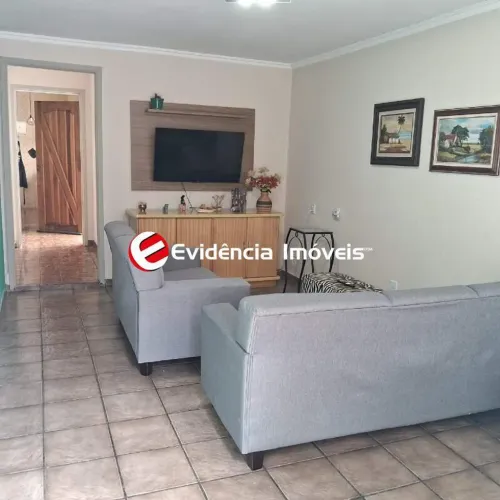 Casa à venda em Vila Gilda, Santo André | 3 quartos, suíte e quintal