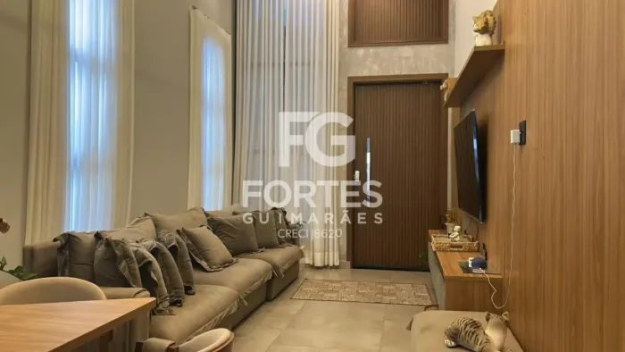 Casa em Condomínio Fechado com dois quartos de 258m² de área construída no Bairro Quinta d