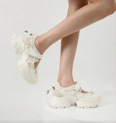 sandália esportiva plataforma off-white