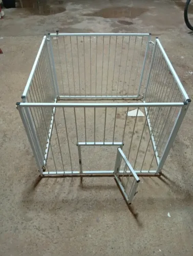 Cercadinho para pets, em perfeito estado