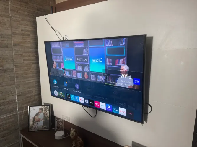 Samsung Smart TV Crystal UHD 4K ? 43 polegadas