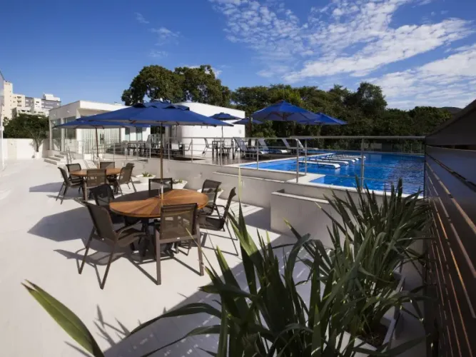 Apartamento 3 dormitorios mobiliado vista mar LUXO Alto Padrão FG Balneário Camboriu