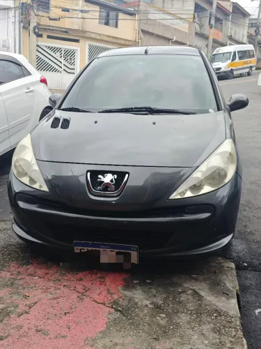 Peugeot 207 XR 1.4 Flex 8V 5P 2010