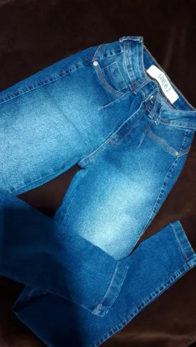 Calças jeans feminina