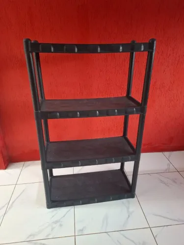 Estante de plástico