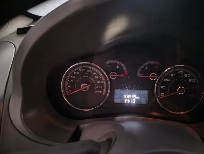 Fiat Palio Essence Dualogic 1.6 Flex 16V 5P 2012