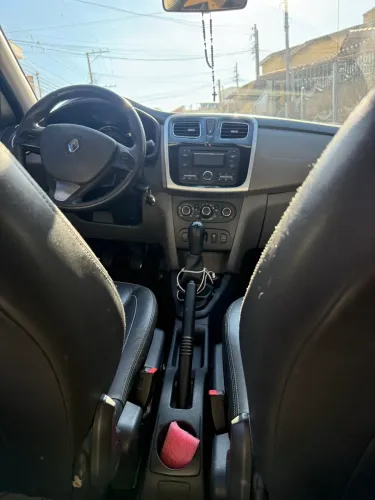 Renault Logan Dynamique Hi-flex 1.6 8V 4P 2015