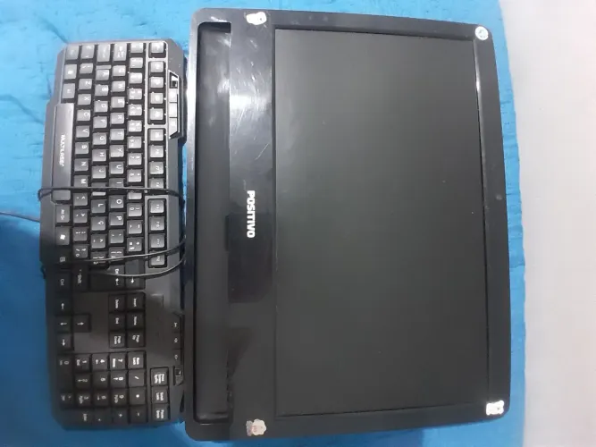 VENDO MONITOR DE PC DA POSITIVO + TECLADO (PARA VENDER RÁPIDO)