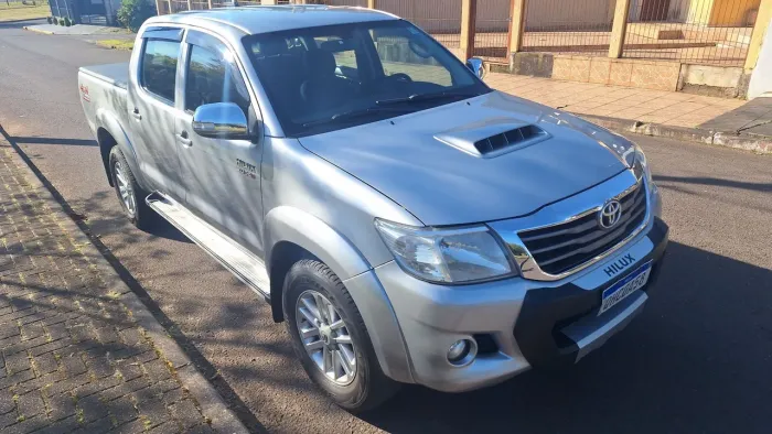 Toyota Hilux CD SRV D4-d 4X4 3.0 TDI Dies 2015