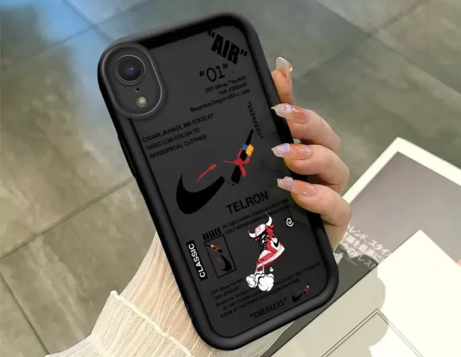 Capa para iPhone XR case Nike preto