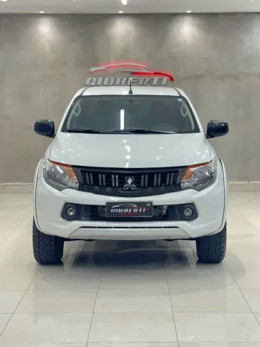 Mitsubishi L200 Tri. Outd. GLX 2.4 CD 4X4 Die. MEC 2023