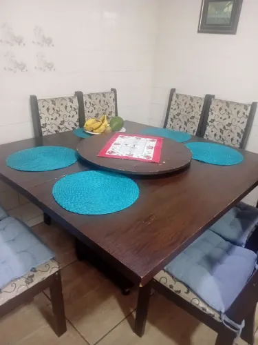 Mesa quadrada 08 cadeiras + tampo giratório