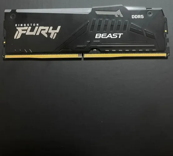 Memória RAM Kingston Fury Beast RGB 16GB DDR5 5200MHz CL36