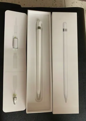 Vendo caneta apple 1? geração nova quase nao tem marca de uso, acompanha caixa original