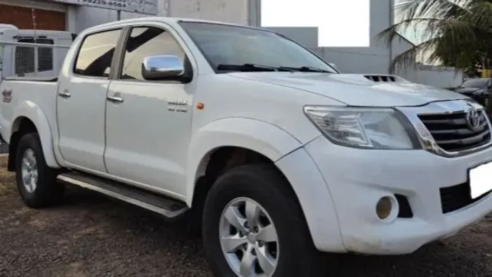 Toyota Hilux CD D4-d 4X4 3.0 TDI Dies. Mec. 2013