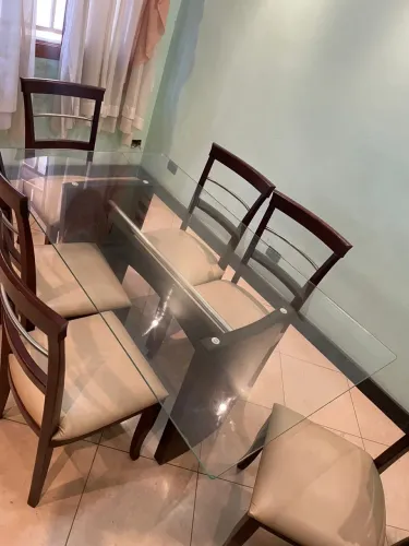 Mesa de Jantar Tampo de Vidro 6 Lugares - Madeira Maciça