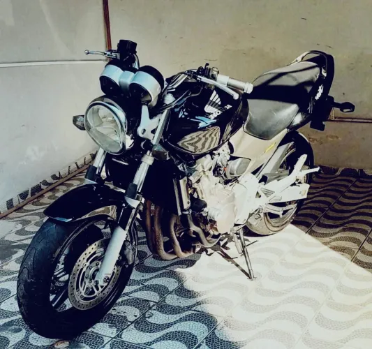 Hornet Carburada