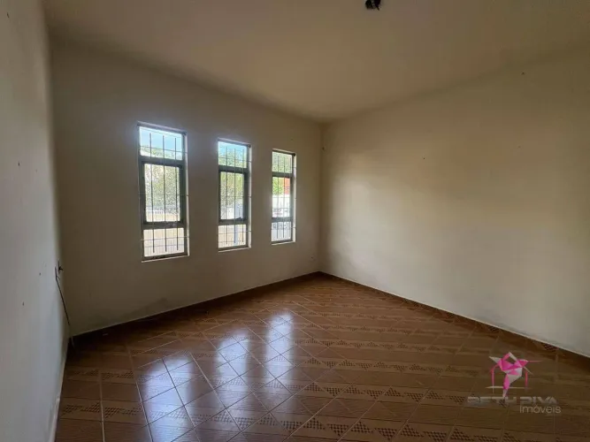 Locação Casa com 2 dormitórios (+1) por R$ 1.800/mês - Centro